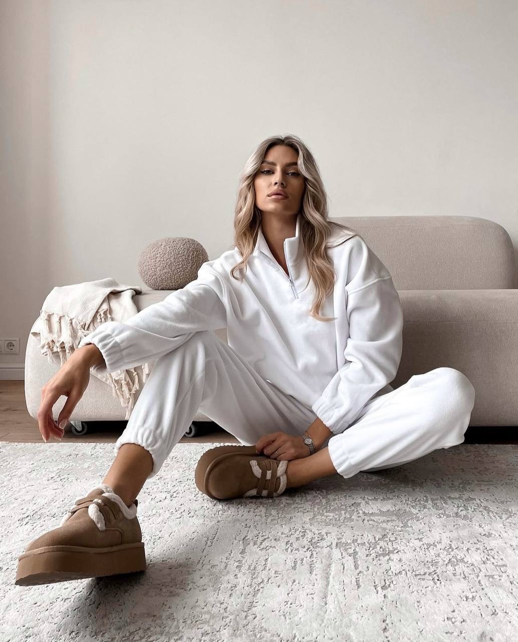 751-bilyy3.jpg Жіночий теплий костюм oversize з флісу Polar